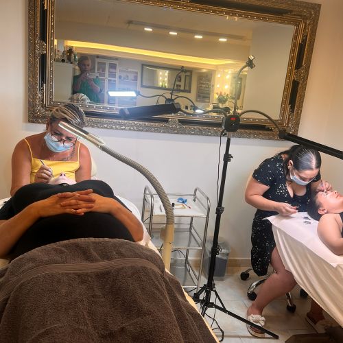 LASH START - Tečaj ugradnje ekstenzija trepavica (pojedinačne + volumenske) LASH START - Tečaj ugradnje ekstenzija trepavica (pojedinačne + volumenske)