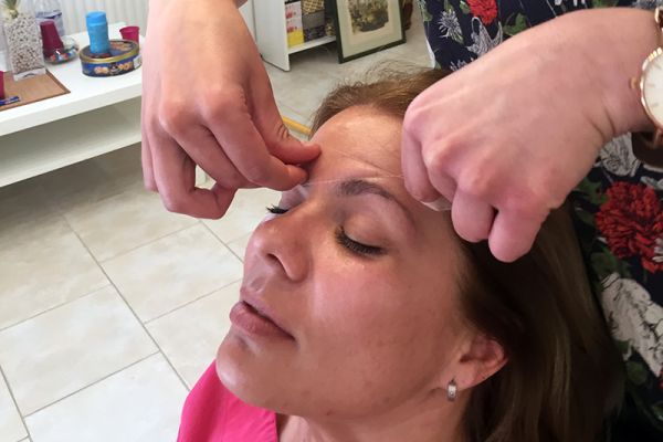 Depilacija koncem - Threading Depilacija koncem - Threading